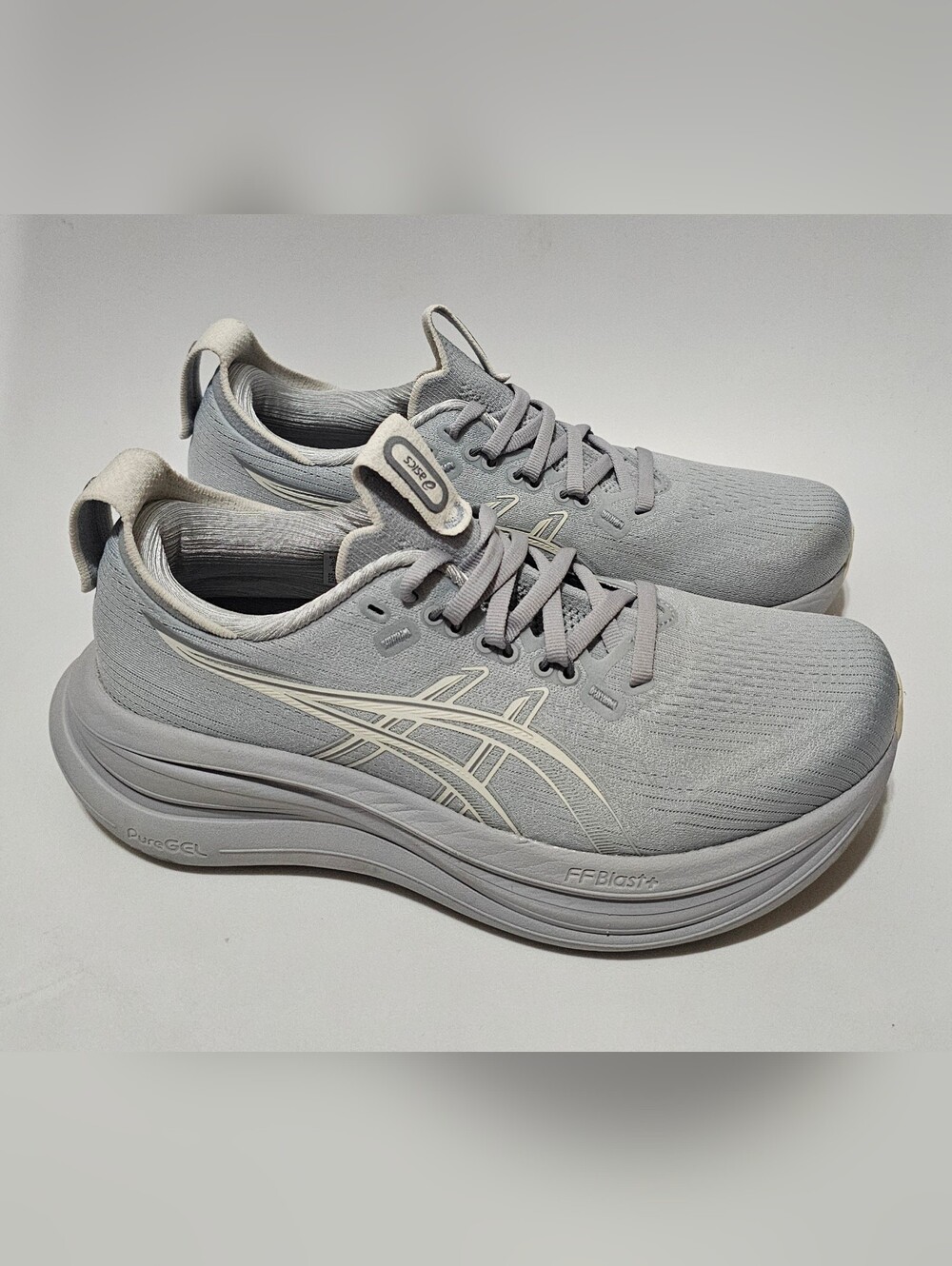 Women's Asics Gel Nimbus 28 size 6.5